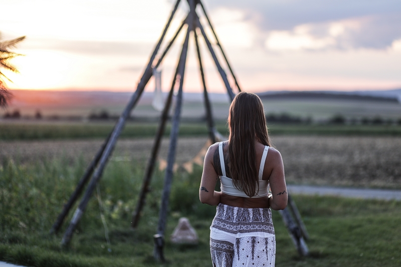 yoga_alice_spiritual_sunset_boho yoga_alice_spiritual_sunset_boho