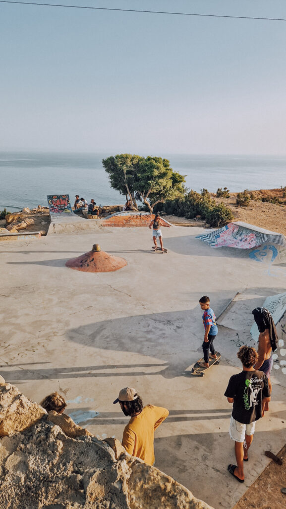 surf yoga retreat marokko surf skateboarding