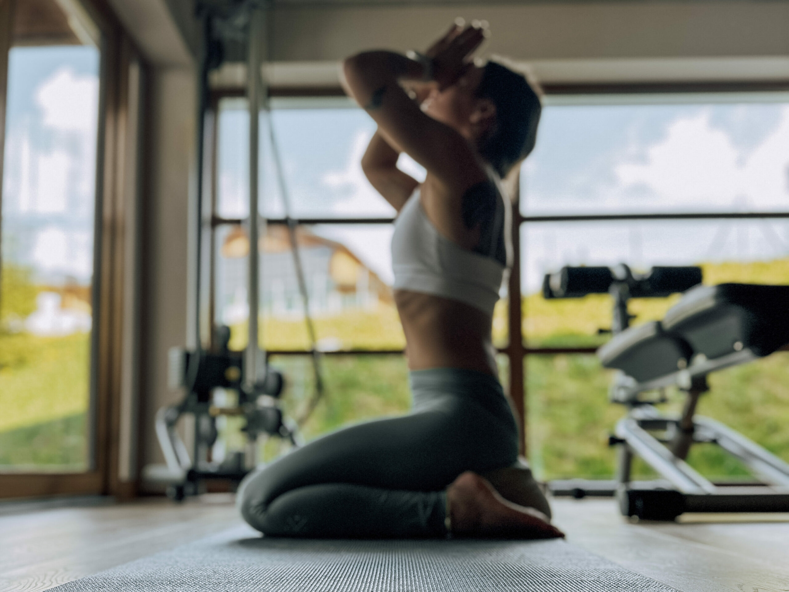 yogaroutine_namaste_mroutine