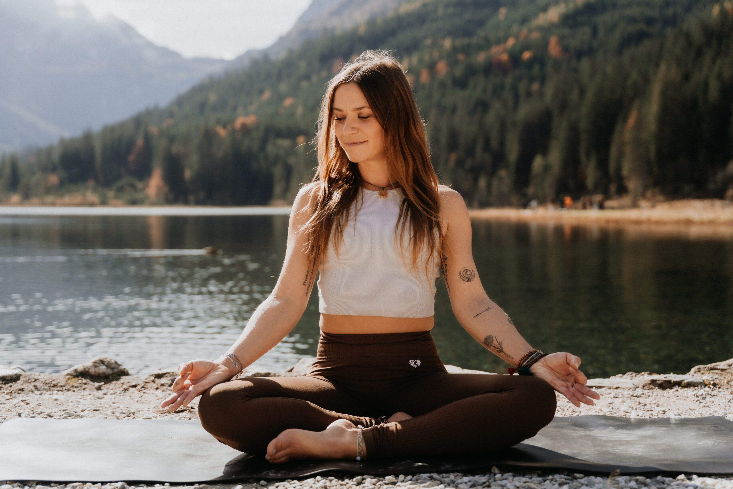 Alice Hrovat yoga rituale natur